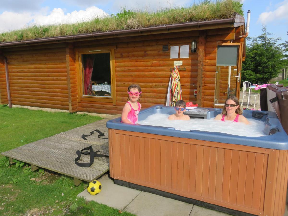 Glenbeag Mountain Lodges Spittal of Glenshee Zewnętrze zdjęcie